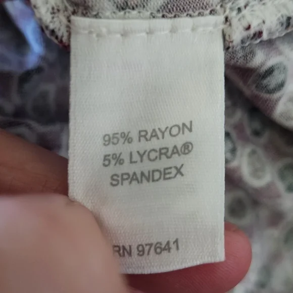 J. Jill Wearever Collection Tunic Top Maroon Medallion Floral Women's XL EUC - Picture 9 of 9